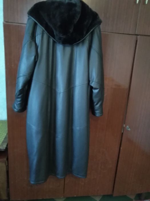 Продам новое тёплое зимнее пальто