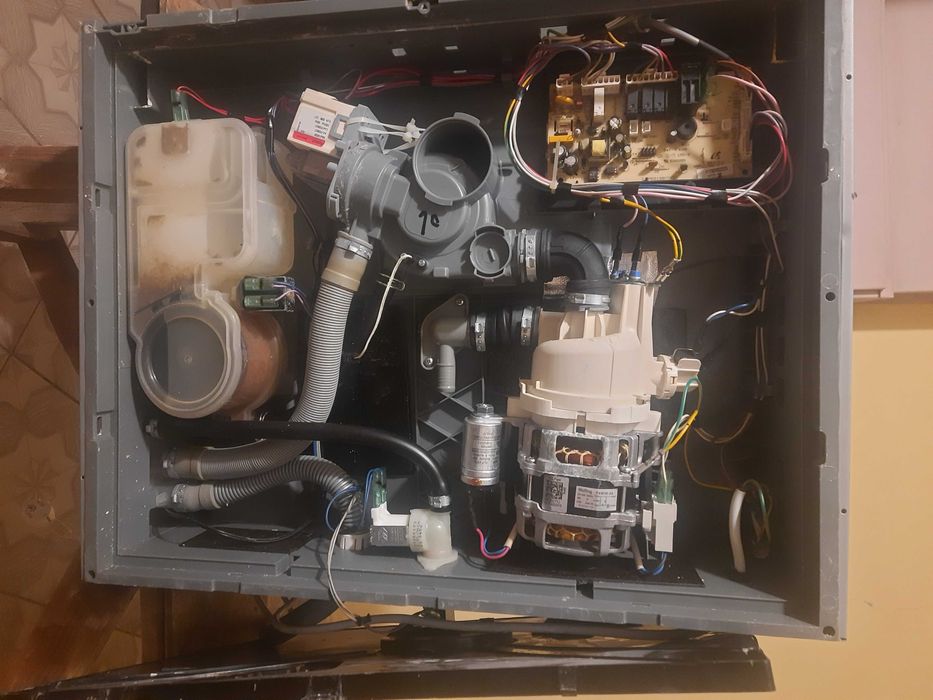 Немецкая посудомоечная машина Klarstein Amazonia 6 - на ремонт