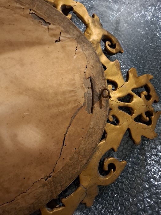 Espelho oval moldura dourada