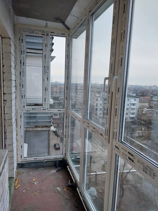 Балкон под ключ , ремонт , остекление балкона .
