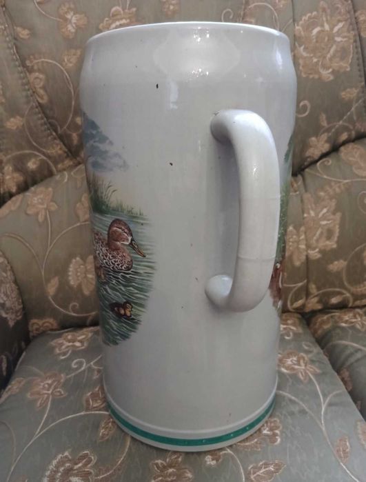 Великий пивний кухоль на 10 літрів