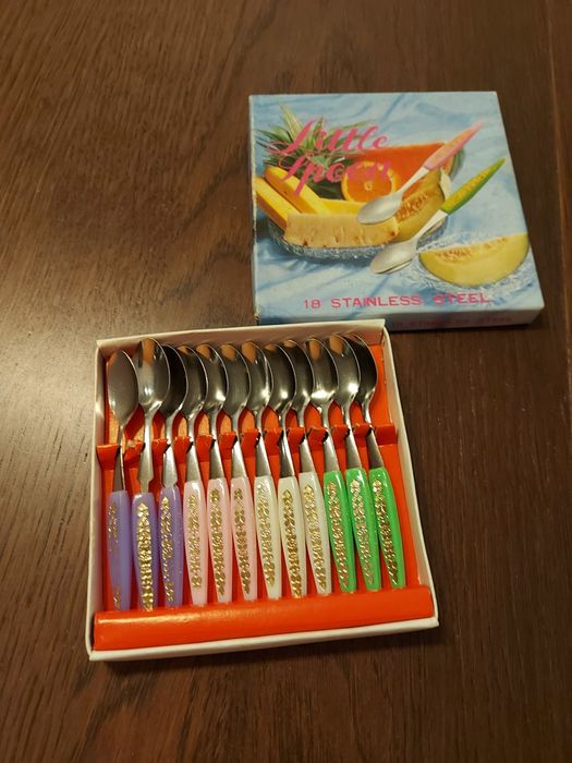 12 Colheres de sobremesa de inox