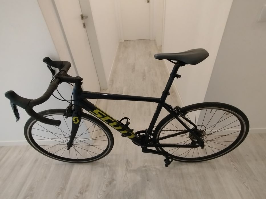 Bicicleta de estrada scott