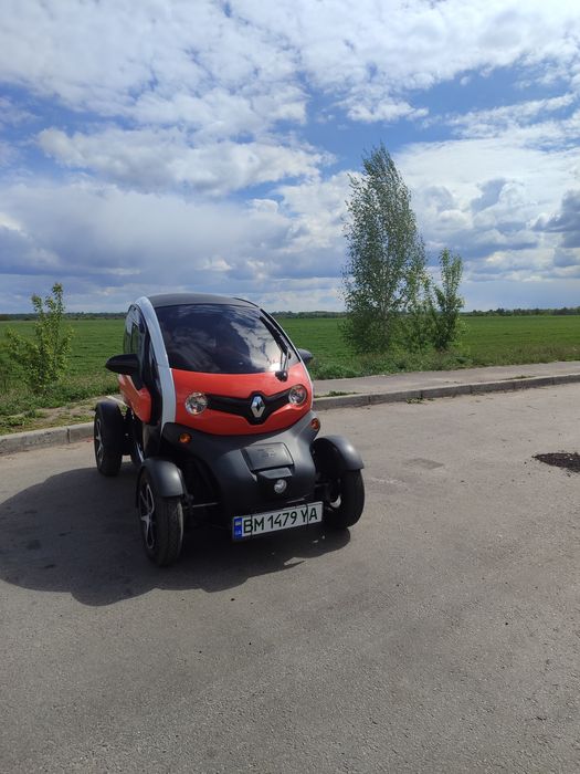 Рено.   .Твіззі..