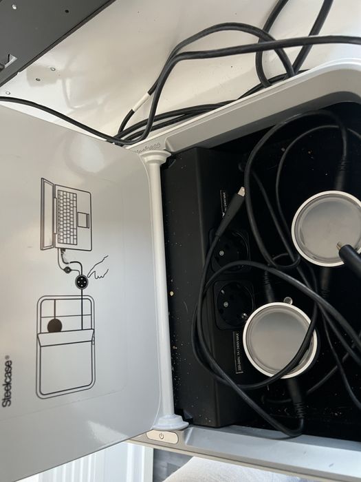 Steelcase MSCAPE-MOBILE - profesjonalna stacja konferencyjna/stojak TV