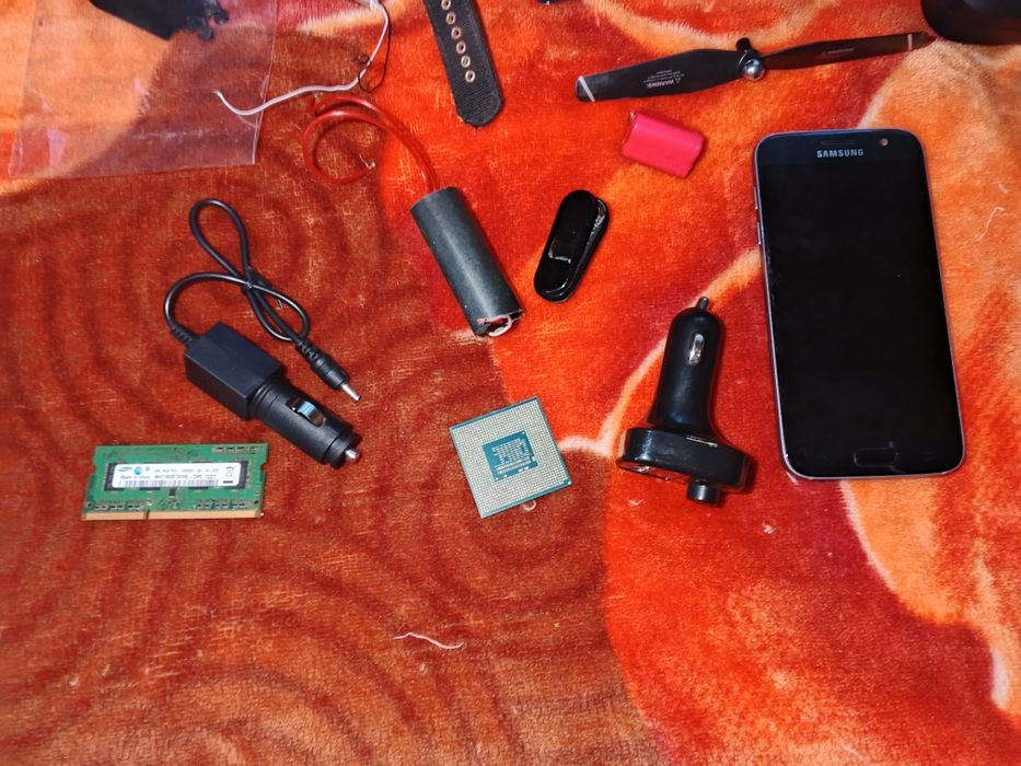 Лот різної електроніки