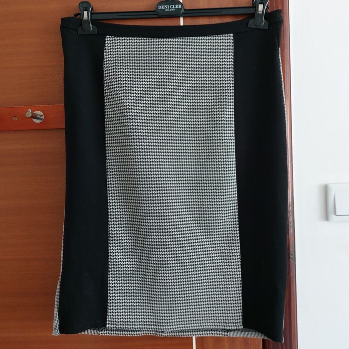 Spódnica ołówkowa Max Mara, używana