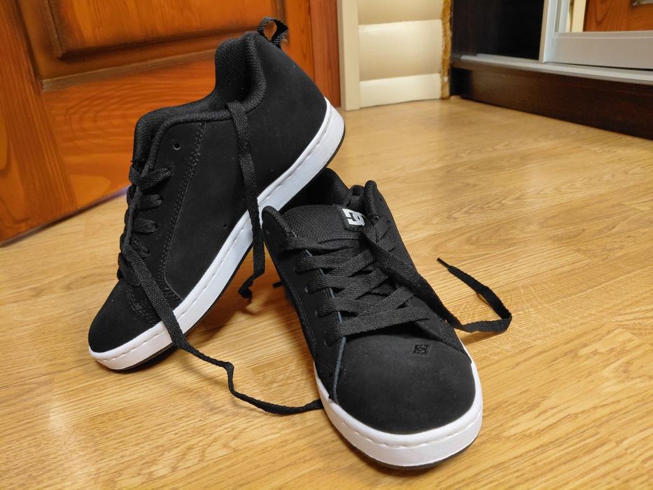 Кросівки  взуття Dcshoecousa 37 оригінал нові