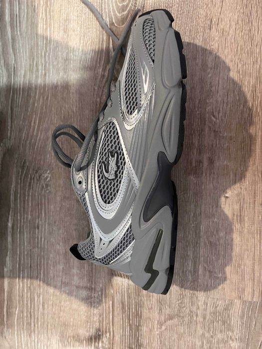 Продам кросівки чоловічі Lacoste