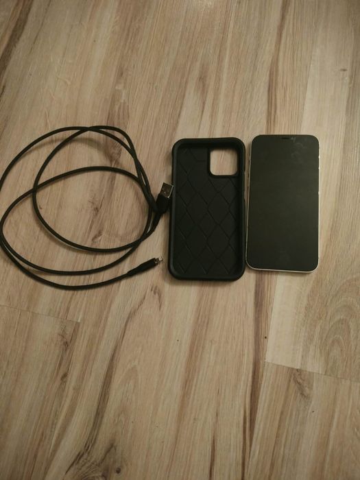 I phone 12 biały