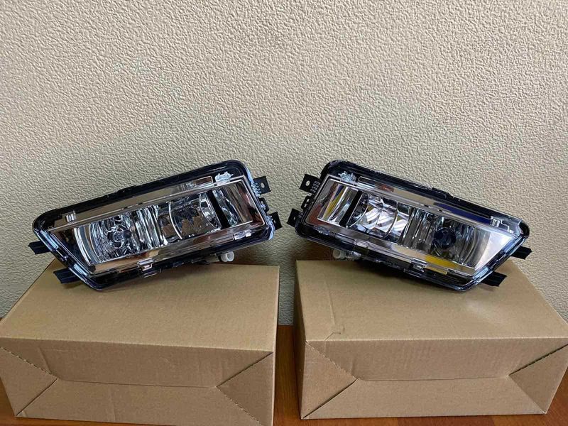 Фара противотуманка птф VW Passat B7 USA фара туманка пассат Б7