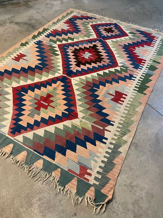 Tapete Kilim Multicolor Autêntico 190x260cm em excelente estado
