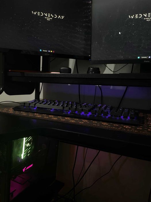 Mocny Komputer do gier + monitory