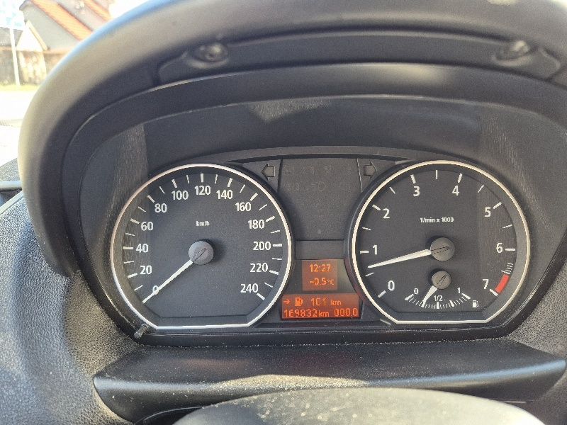 Sprzedam BMW seria 1 e87 118i