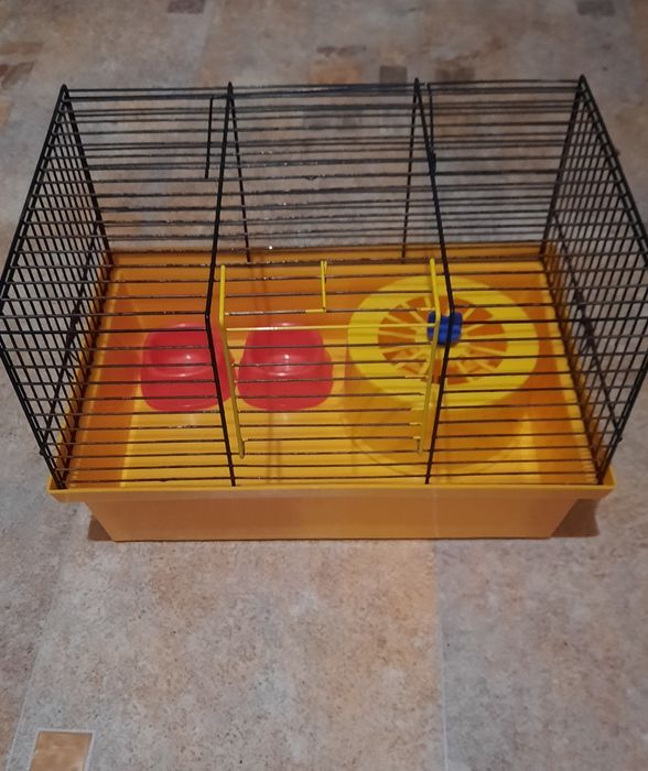 Клетка для хомячка.