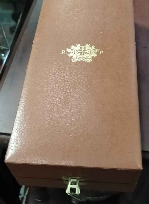 Condecoração do grau de COMENDADOR DA ORDEM DO MÉRITO DE PORTUGAL, entregue Sua Excelência o Presidente da República de Portugal.