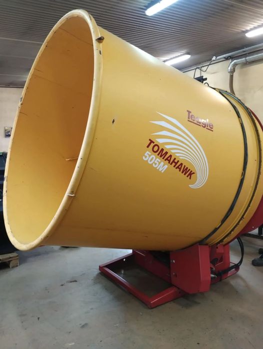 Tomahawk 505M  teagle rozdrabniacz słomy ścielarka