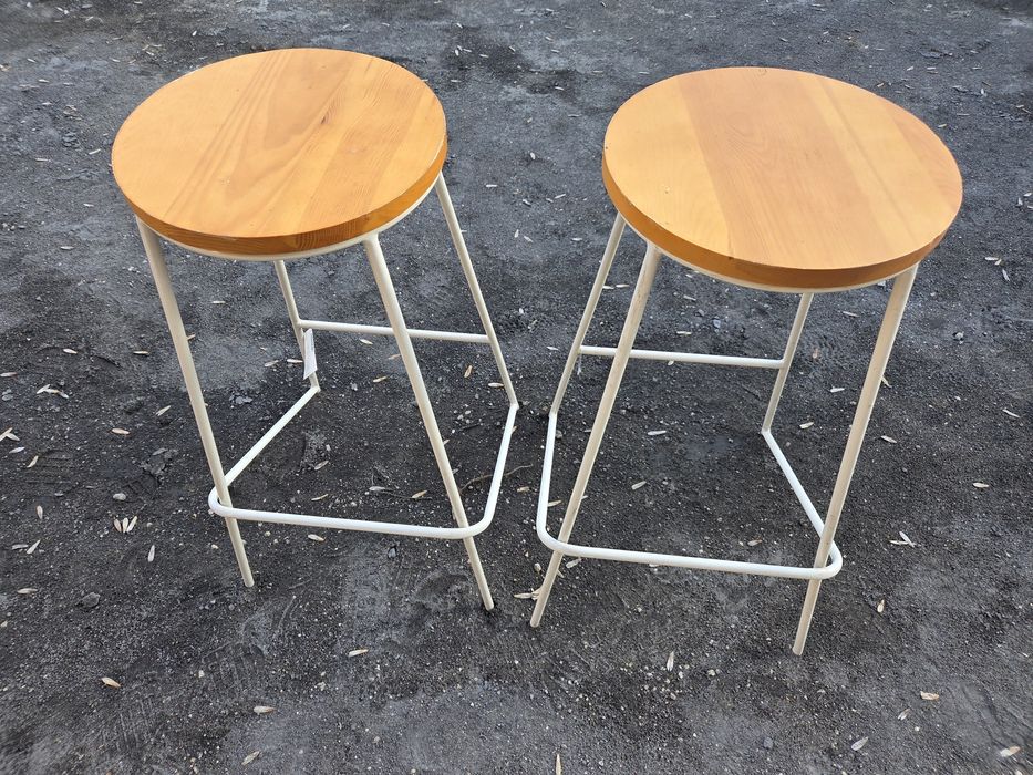 Hokery wysokie taborety