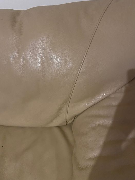 Sofá pele bege em excelente estado