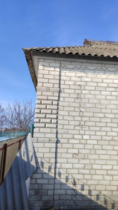 Добротний будинок у селі Тернова — простір, затишок і родючі землі!