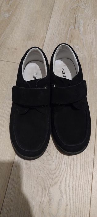 Buty , trzewiki, zamszowe, na komunię, dla chłopca, czarne, 35
