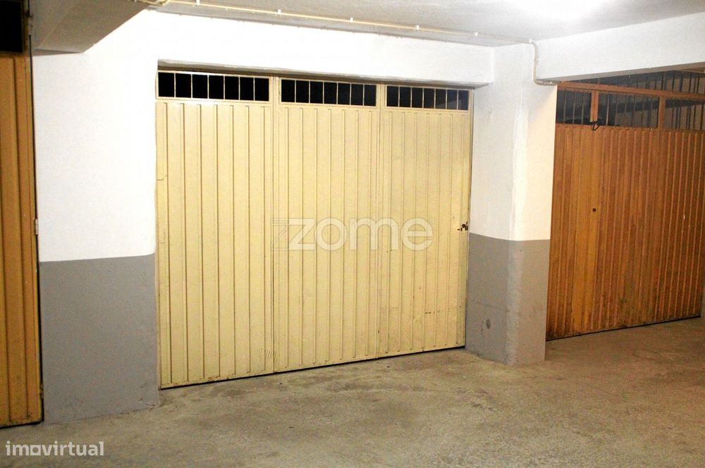 Apartamento T3 de cobertura, com terraço e garagem