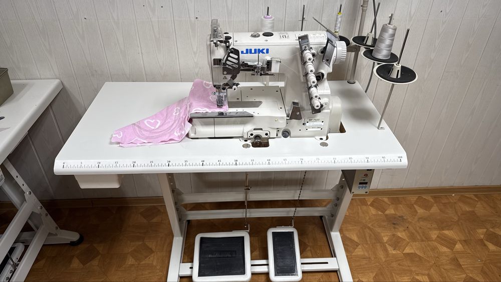 Renderka Juki MF-7523 Jak Nowa 2-3 igłowa Dwuigłówka drabinkowa Servo 230V Rozstaw 6,4mm