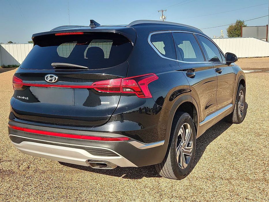 Hyundai Santa Fe      2021