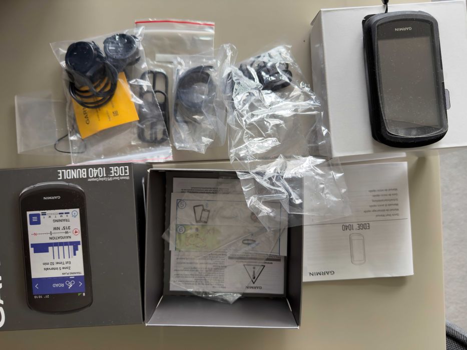 Garmin Edge 1040 Bundle - estado igual a novo