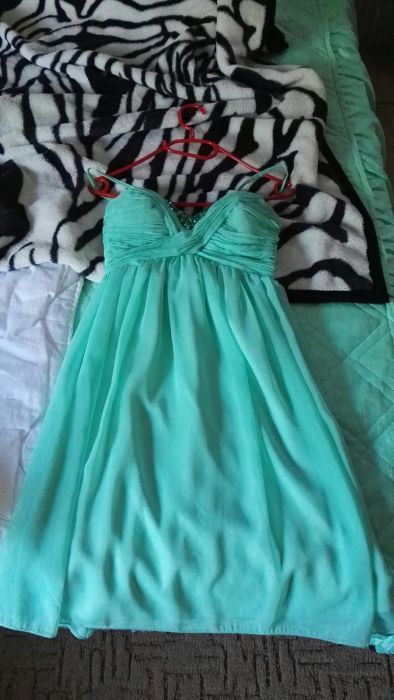 Sukienka okolicznościowa bądź ciążowa