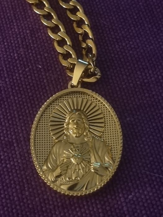 Gruby łańcuszek z medalikiem serca p.Jezusa