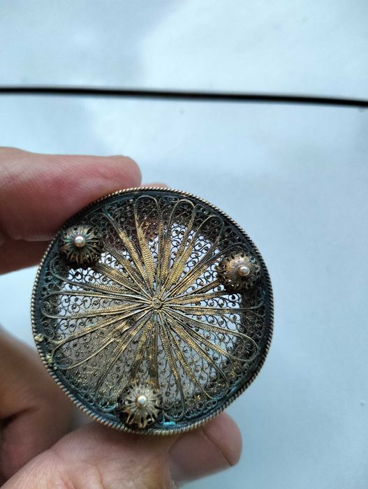 Caixa de comprimidos em prata dourada Filigrana.