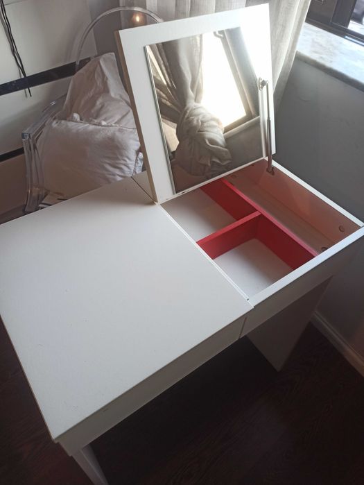Tocador ikea . Bom estado de conservação.