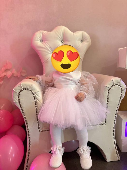 Біла сукня на рік