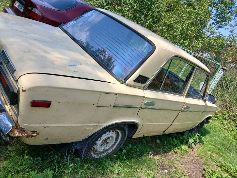 Мотор рідний файний 1.6 зажганія не гнела тільки пороги лівий бік елек