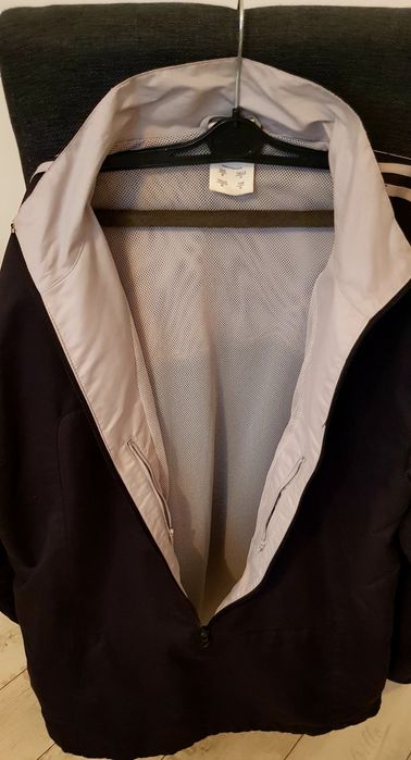 Kurtka Adidas. Water and windproof