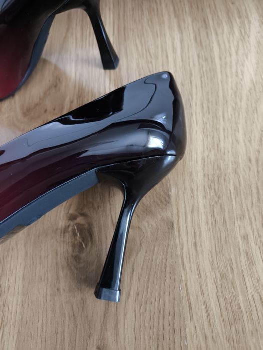 NOWE czarno czerwone szpilki 35-36