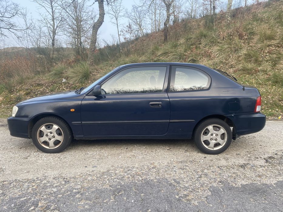 Hyundai Accent 1.5 CRDi -Bola de reboque