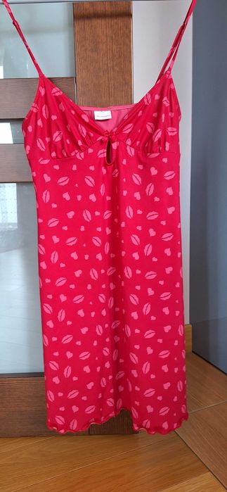 Koszulka nocna S Triumph usta serduszka