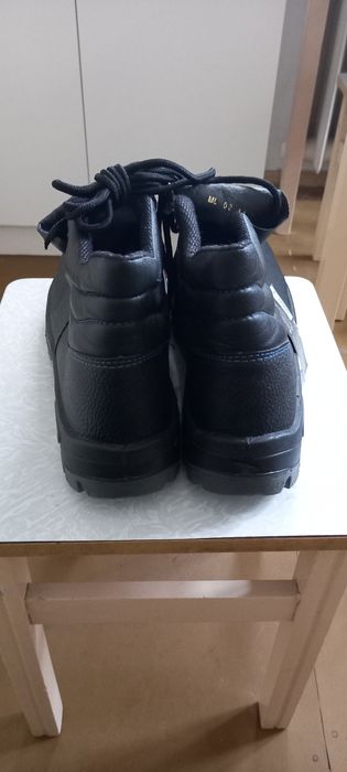 Ботинки для рабочих