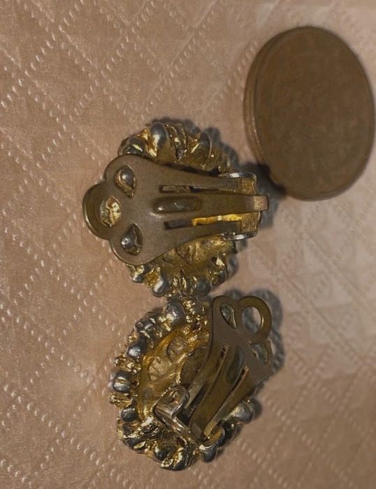 Brincos antigos dourados