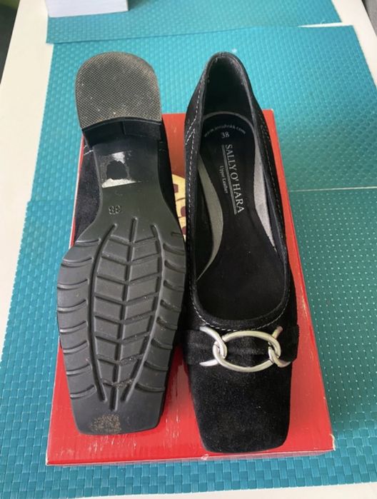 Półbuty czarne zamszowe r. 38