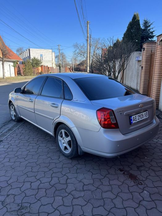 Продам Шевролет Лачеті