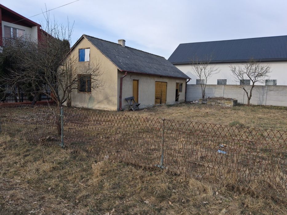 Dom pietrowy plus b. gospodarcze 180 m2 Oksa