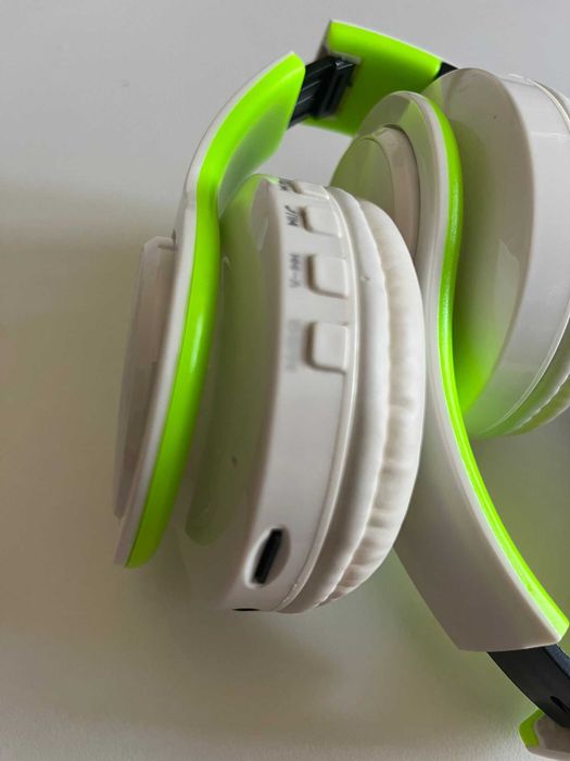 Phones Sem Fios  Com Radio - Cartão Micro SD - Bluetooth