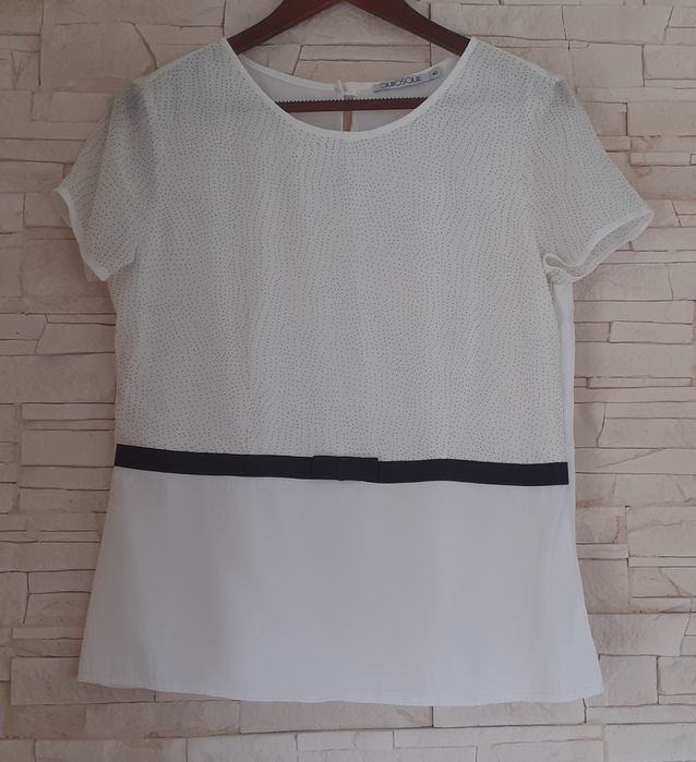 Śliczna bluzka marki QUIOSQUE