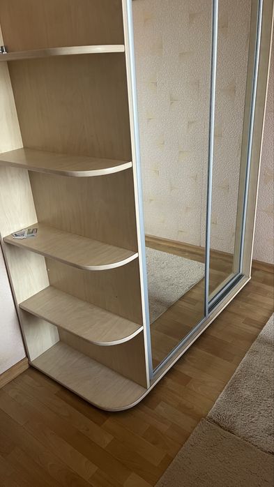 Продам шкаф-купе