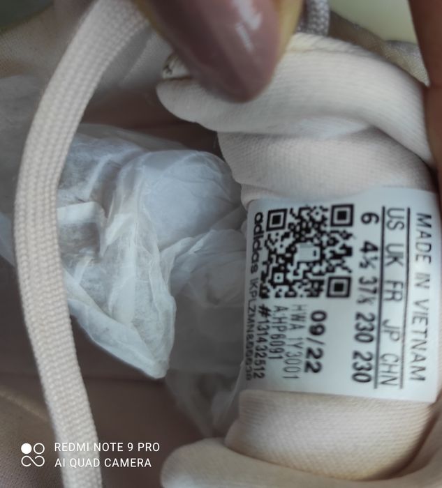 Кроссовки женские, adidas, размер 37,5.