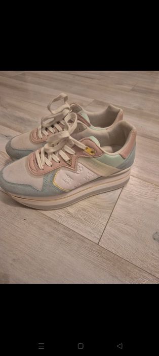 Sprzedam buty sportowe