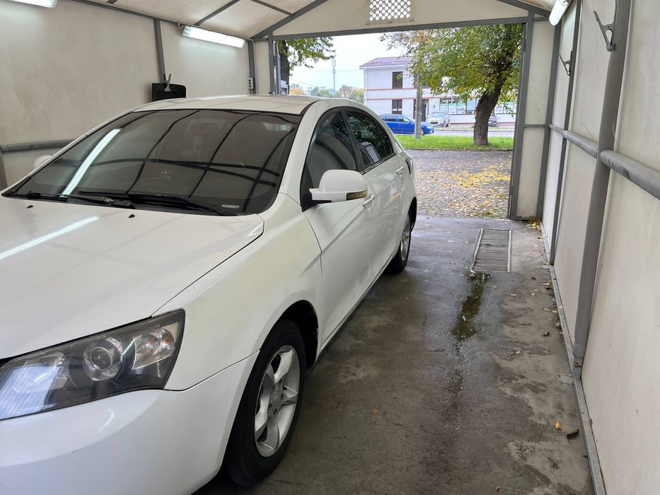 Geely emgrand 7